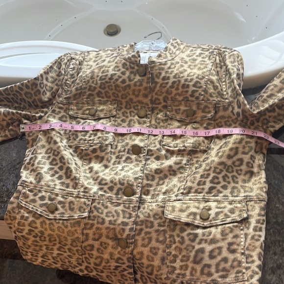 Chico’s Size 2 (12/14) NWOT Mock Neck Animal Print Long Sleeve Jacket. - Picture 11 of 12